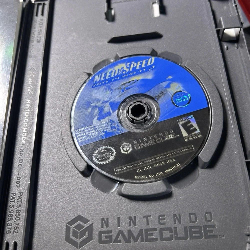 Need for Speed: Hot Pursuit 2 (Nintendo GameCube, 2002) Complete Case Manual